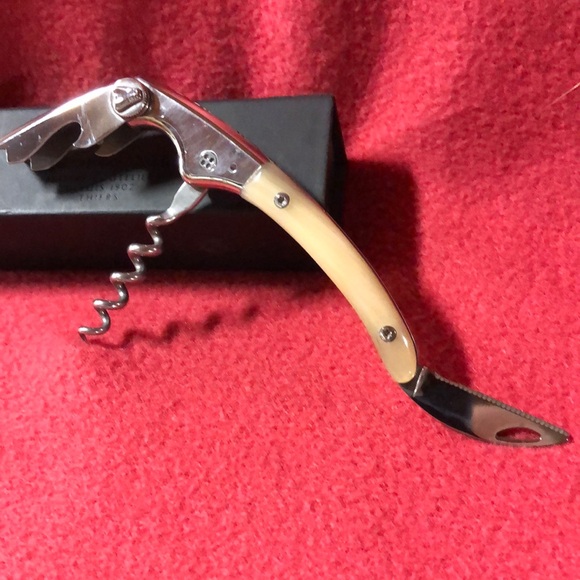 Laguiole Claude Dozorme Corkscrew with Cream Resin Handle - Picture 9 of 13